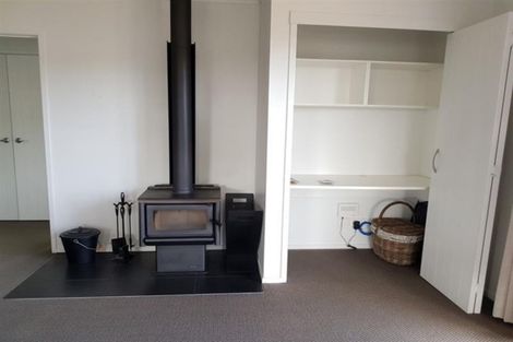 Photo of property in 4 Rawiri Drive, Bell Block, New Plymouth, 4312