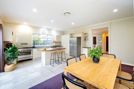 Photo of property in 52 Russell Robertson Drive, Havelock North, 4130