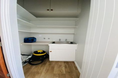 Photo of property in 10 Cambridge Terrace, Masterton, 5810