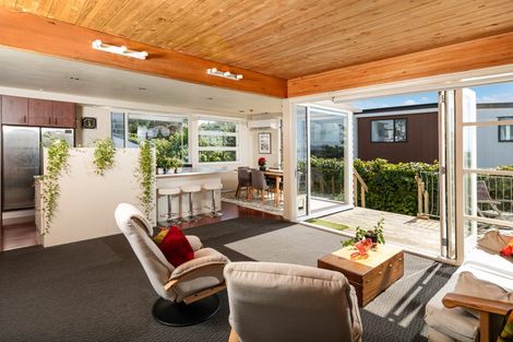 Photo of property in 39b Forrest Hill Road, Milford, Auckland, 0620