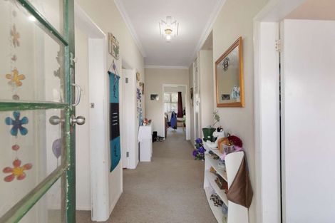 Photo of property in 73 Camberwell Road, Hawera, 4610