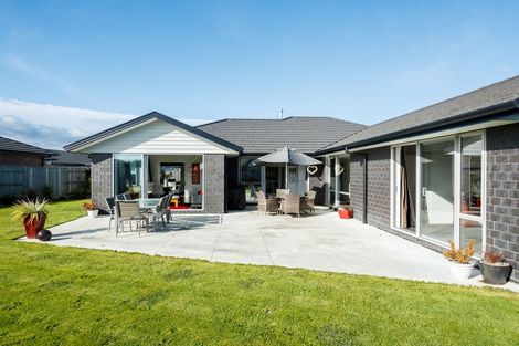 Photo of property in 53 Rodeo Drive, Kelvin Grove, Palmerston North, 4414