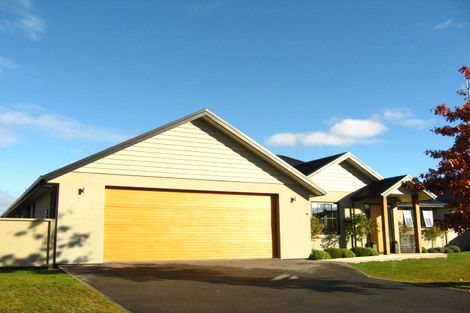 Photo of property in 11 Bridesdale Drive, Lake Hayes, Queenstown, 9304