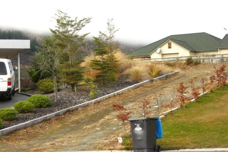 Photo of property in 6 Kircher Place, Arrowtown, 9302