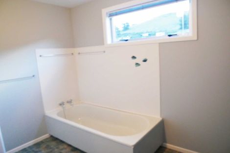 Photo of property in 18 Bayview Place, Cass Bay, Lyttelton, 8082