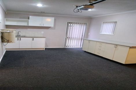 Photo of property in 8a Watson Place, Papatoetoe, Auckland, 2025