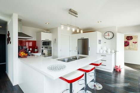 Photo of property in 53 Rodeo Drive, Kelvin Grove, Palmerston North, 4414