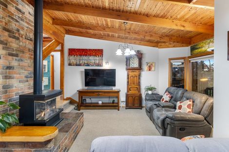 Photo of property in 45 Hillcrest Road, Hatfields Beach, Orewa, 0931