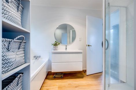 Photo of property in 101a Main Road, Clive, 4102