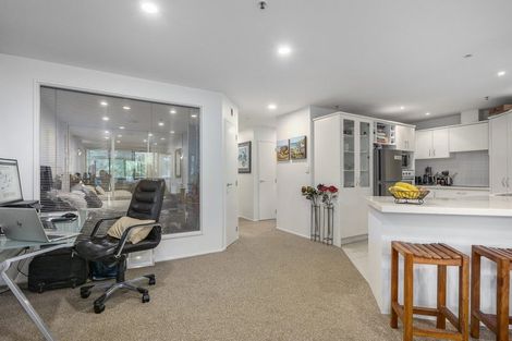 Photo of property in 1c/175 Hurstmere Road, Takapuna, Auckland, 0622