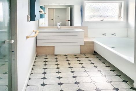 Photo of property in 1a Tipene Place, Meadowbank, Auckland, 1072