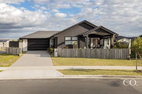 Photo of property in 16 Bill Miller Drive, Papamoa, 3118