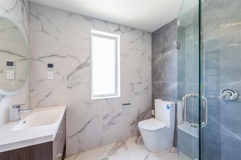 Photo of property in 9 Sunnyheights Road, Orewa, 0931