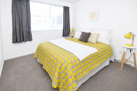 Photo of property in 2/46 Granville Drive, Massey, Auckland, 0614