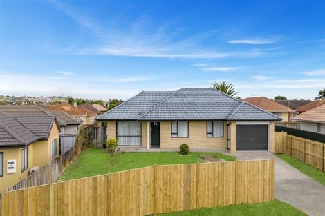 Photo of property in 13 Eroni Clarke Close, Flat Bush, Auckland, 2019