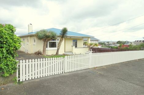 Photo of property in 187 Blockhouse Bay Road, Avondale, Auckland, 0600