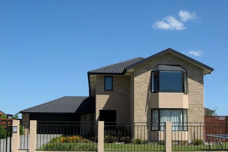 Photo of property in 34 Willowview Drive, Redwood, Christchurch, 8051