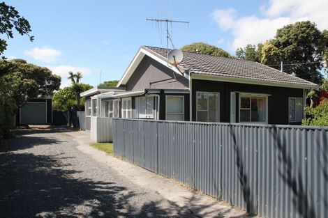 Photo of property in 82 Moana Street, Otaki Beach, Otaki, 5512