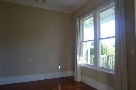 Photo of property in 27 Tawa Terrace, Tawa, Wellington, 5028