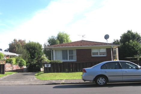 Photo of property in 2/99 Hillside Road, Glenfield, Auckland, 0627