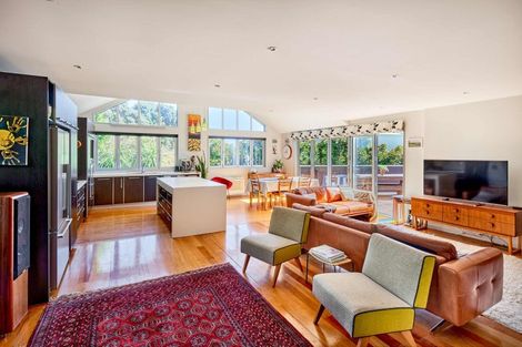 Photo of property in 15 Kowhai Street, Eastbourne, Lower Hutt, 5013