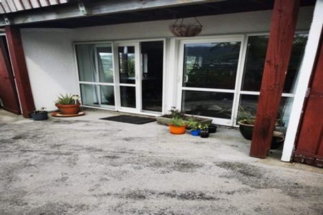 Photo of property in 51 Winston Street, Crofton Downs, Wellington, 6035