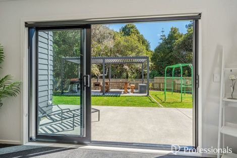 Photo of property in 10 Aratika Grove, Stokes Valley, Lower Hutt, 5019