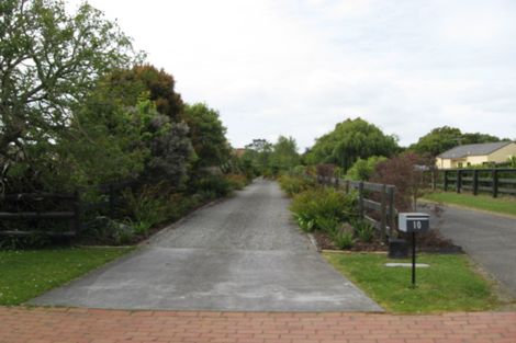 Photo of property in 10 Buttercup Place, Waimauku, 0812