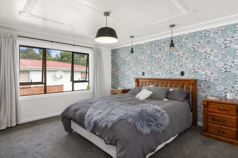 Photo of property in 35 Elwyn Crescent, Green Island, Dunedin, 9018