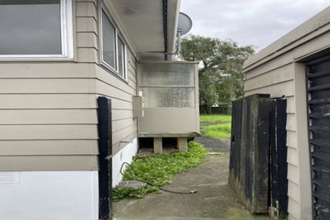 Photo of property in 28 Hinton Place, Weymouth, Auckland, 2103