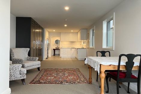 Photo of property in 129a Marine Parade, Mount Maunganui, 3116