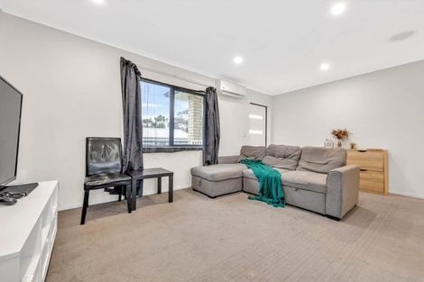 Photo of property in 5 Bahama Place, Clover Park, Auckland, 2023