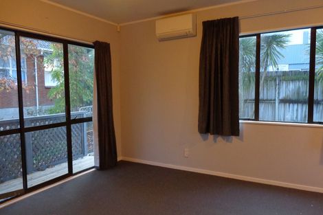 Photo of property in 2/13 Craigbank Avenue, New Lynn, Auckland, 0600