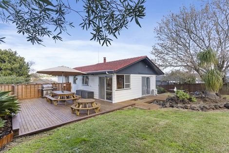 Photo of property in 20 Newham Place, Henderson, Auckland, 0612