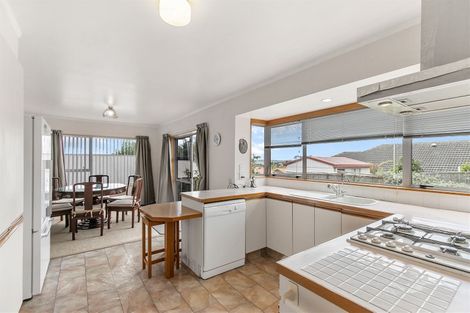 Photo of property in 11 Unsworth Drive, Unsworth Heights, Auckland, 0632