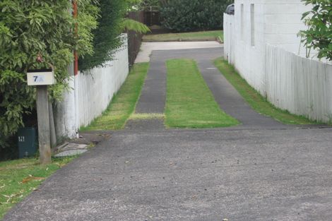 Photo of property in 1/7 Windy Ridge Road, Glenfield, Auckland, 0629