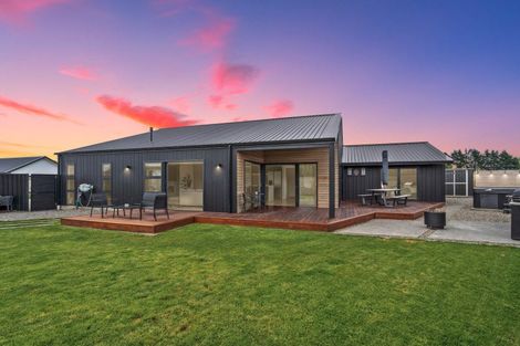 Photo of property in 12 Plum Tree Lane, Solway, Masterton, 5810