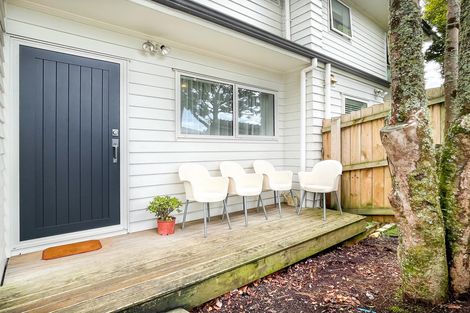 Photo of property in 55 Seymour Road, Sunnyvale, Auckland, 0612