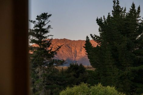 Photo of property in 136 Te Awa Road, Albert Town, Wanaka, 9382