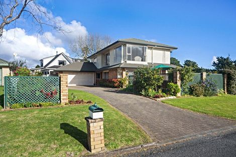 Photo of property in 11 Charles Miller Court, Clarks Beach, 2122