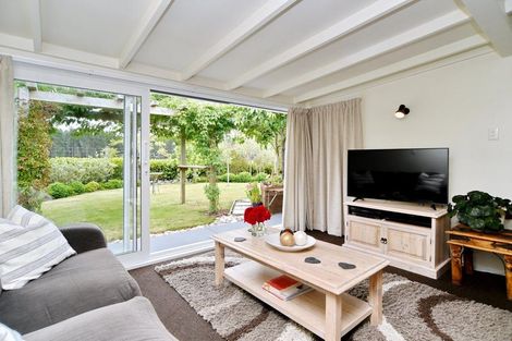 Photo of property in 28 Grierson Avenue, Amberley, 7481