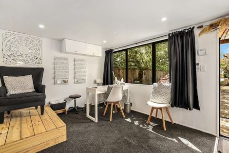 Photo of property in 6 Curletts Road, Sockburn, Christchurch, 8042