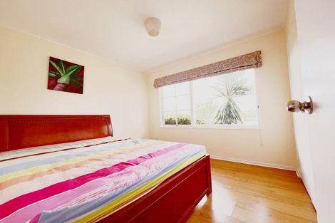 Photo of property in 5 Serrita Avenue, Sunnyhills, Auckland, 2010