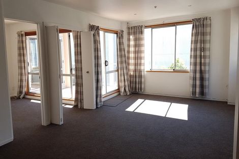 Photo of property in 8a Madeira Lane, Grafton, Auckland, 1023