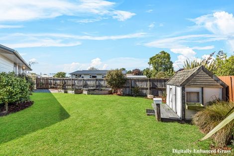 Photo of property in 34 Medina Crescent, Parklands, Christchurch, 8083