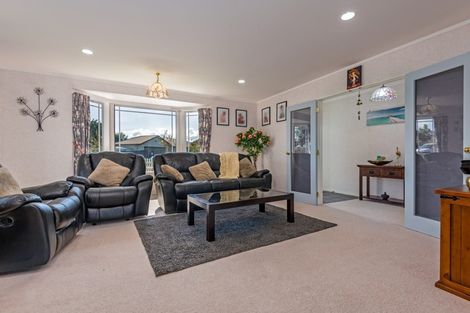 Photo of property in 4 Aspen Way, Kelvin Grove, Palmerston North, 4414