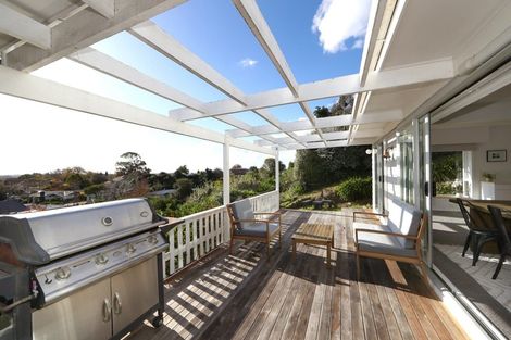 Photo of property in 11 Busby Hill, Havelock North, 4130