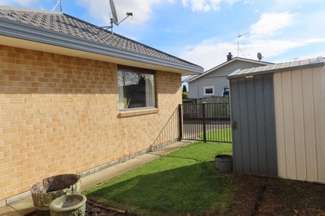 Photo of property in 52 Queen Street West, Levin, 5510