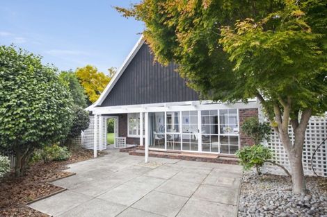 Photo of property in 24 Hillcrest Place, Avonhead, Christchurch, 8042