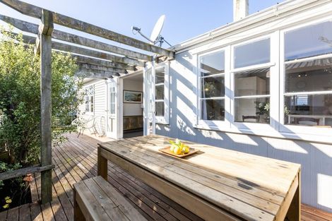 Photo of property in 235 Georges Drive, Napier South, Napier, 4110